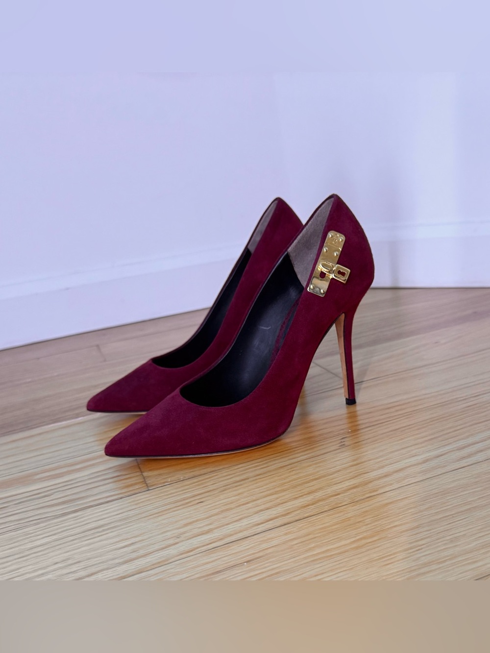 Steven Dann Burgundy Suede Pointed Toe Pumps Gold Hardware 36.5